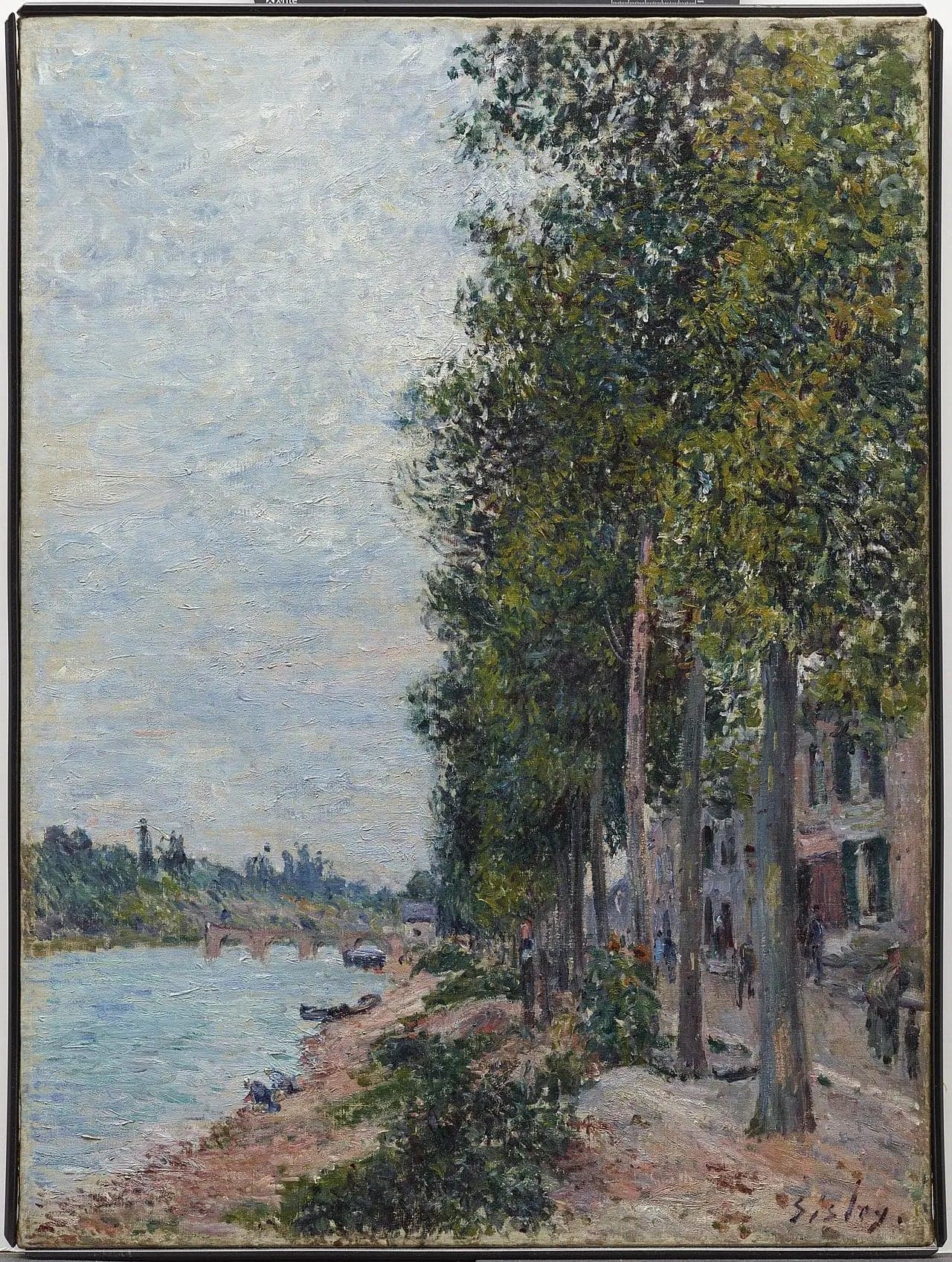 Path along the Seine at Saint-Mammès