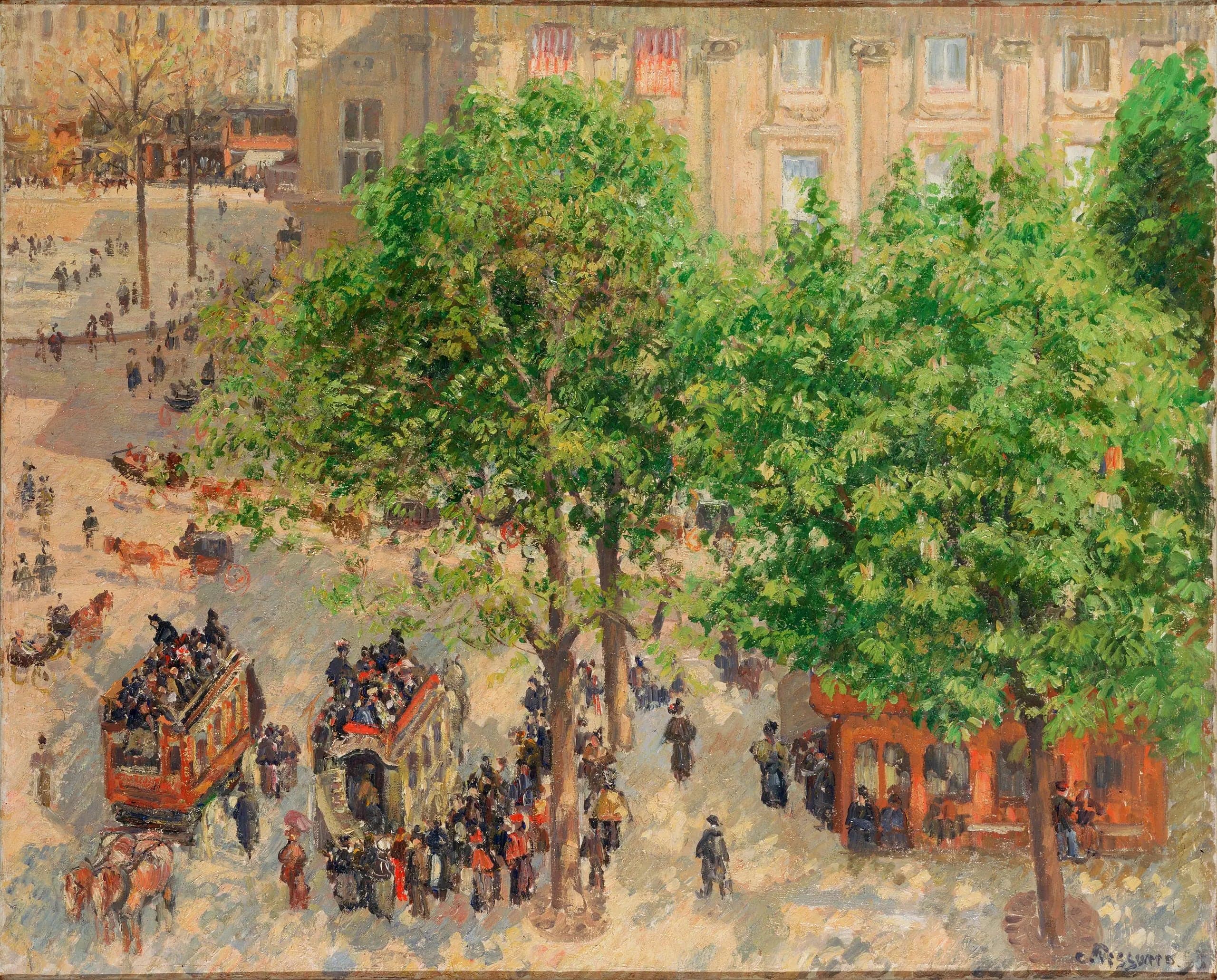 Place du Théâtre Français in Paris, Spring