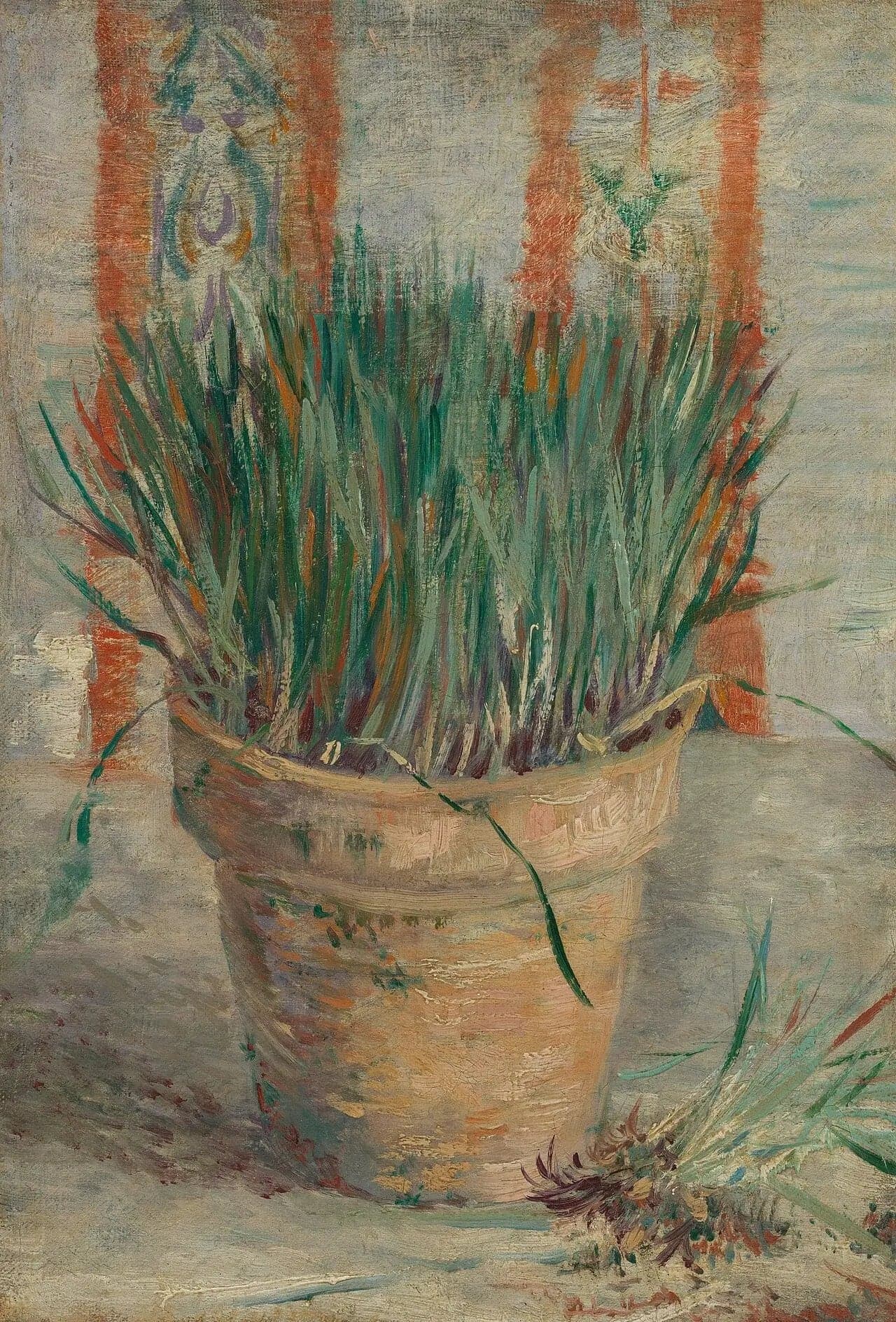 Flower pot with garlic chives